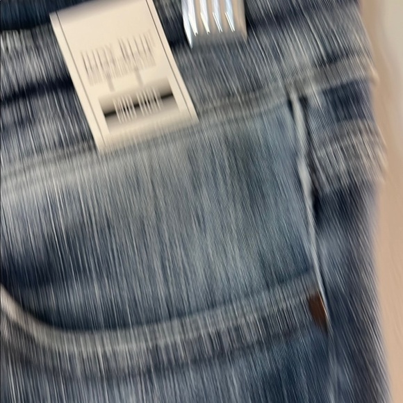 Judy Blue Ripped Cropped Jeans in Dark Wash - Picture 5 of 11